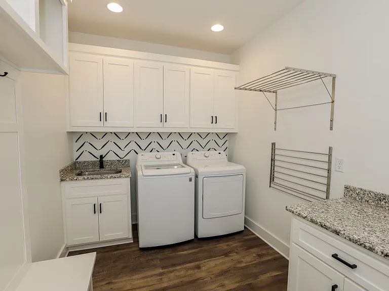 204 Blackberry Ln — Photo 39