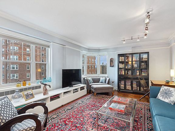 5th image of 140 Cabrini Blvd APT 107