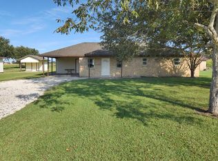 19557 Kiker Rd, Winnie, TX 77665