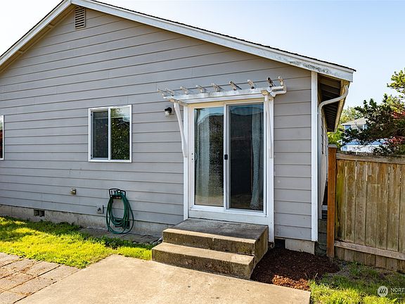 5th image of 7459 Clamdigger Drive