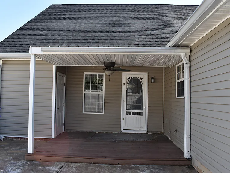 607 Dunloe Cir — Photo 4