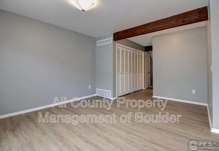 14 Benthaven Pl — Photo 11