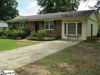 2nd image of 16 W Gantt Cir