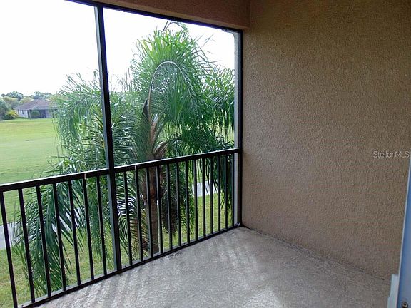 4th image of 819 Fairwaycove Ln Unit 203