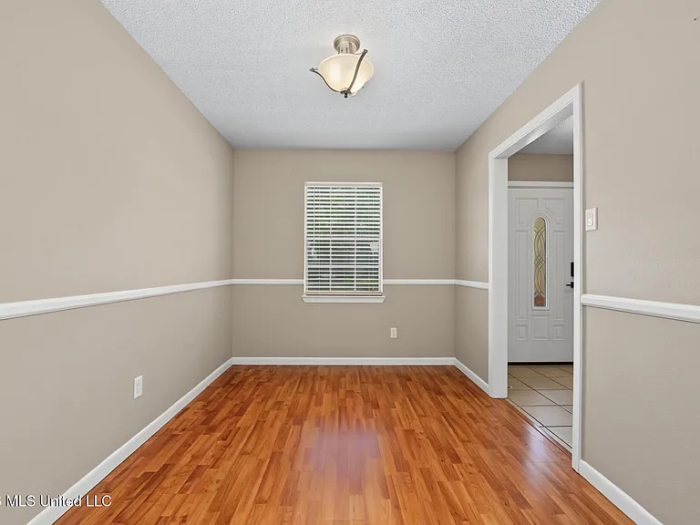 12916 Rosemont St — Photo 8