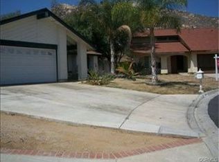 6586 Via Calorin, Riverside, CA 92509
