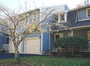 43 Betsy Ross Cir, Sturbridge, MA 01566