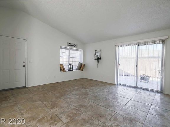 3rd image of 248 Sacramento Dr