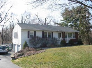 13 Queen Anne Ln, Wappingers Falls, NY 12590