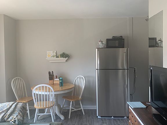 4th image of 11820 Edgewater Dr APT 423