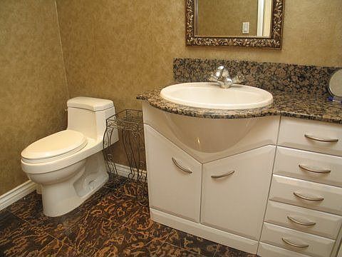 2nd image of 4919 Laurel Canyon Blvd APT 15