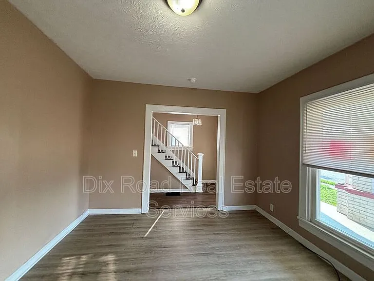 1903 Tytus Ave — Photo 5