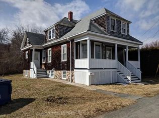 65 Center St, Dartmouth, MA 02748