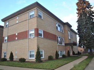4512 River Rd APT 1W, Schiller Park, IL 60176
