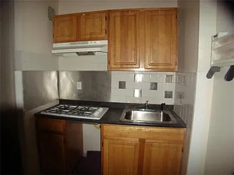 Rented by R New York