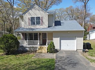 28 Williston Rd, Sound Beach, NY 11789