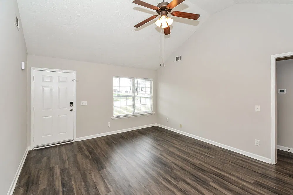 3 bed, 2.0 bath, 1145 sqft, $1,855 — Photo 3