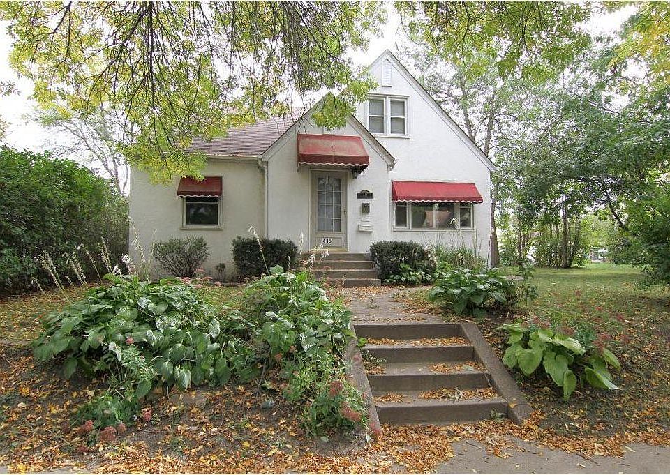 1st image of 415 3rd Ave S