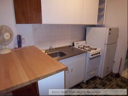 Rented by Bond New York | media 5