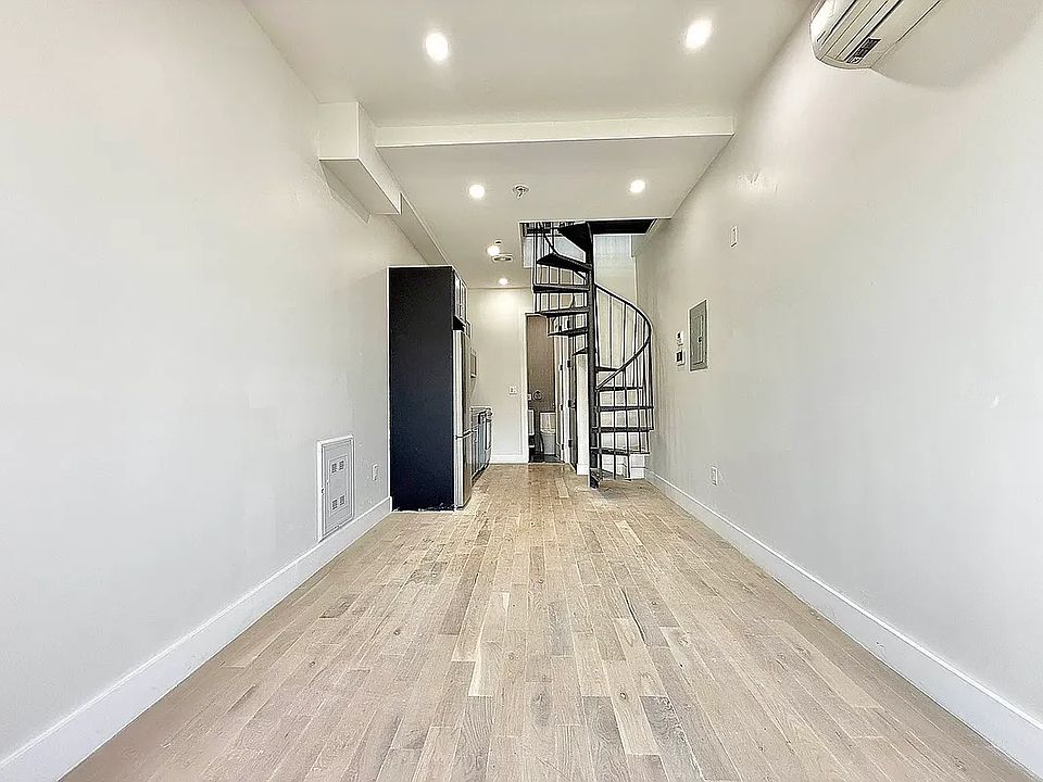 1st image of 131 Meserole St #4L