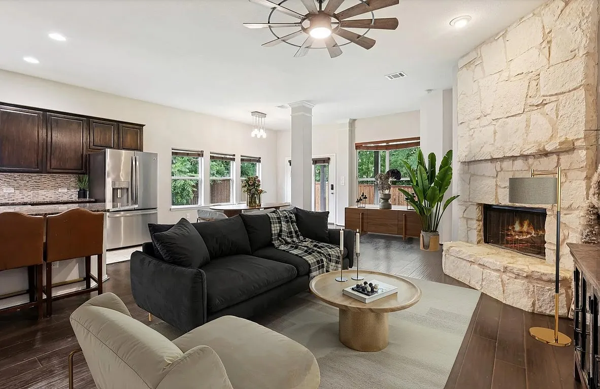 3 bed, 2731 sqft, $2,998 — Photo 1