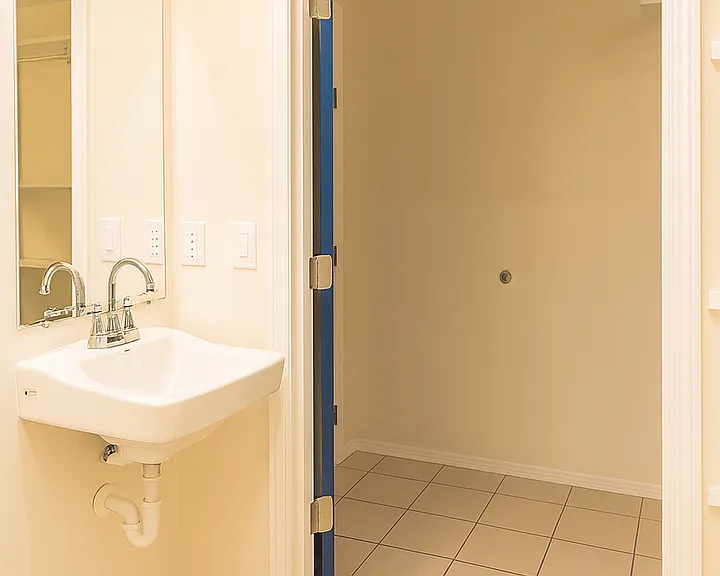 Studio Apartments near Fremont and Wallingford — Photo 12