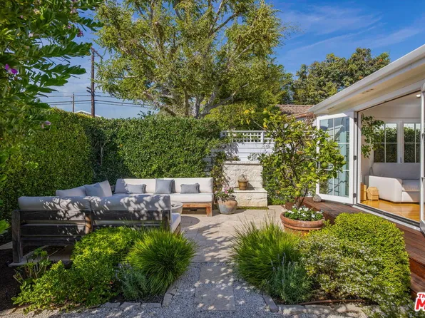 856 Marco Pl, Venice, CA 90291