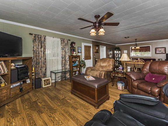 2nd image of 112 Ernest St