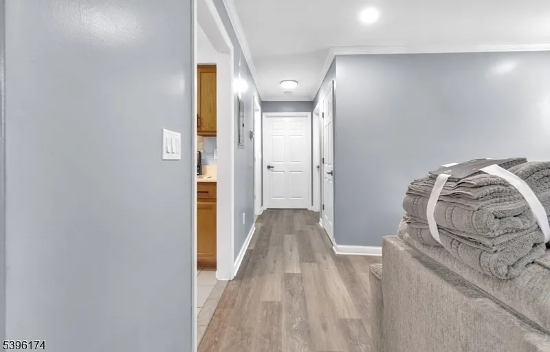 2 bed, 1.0 bath, $2,150 — Photo 3