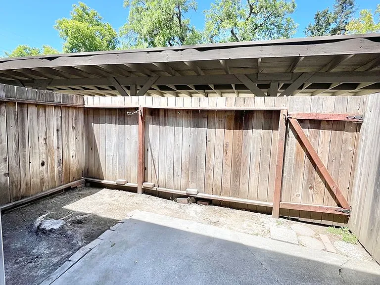 1112 Orchard Street — Photo 8