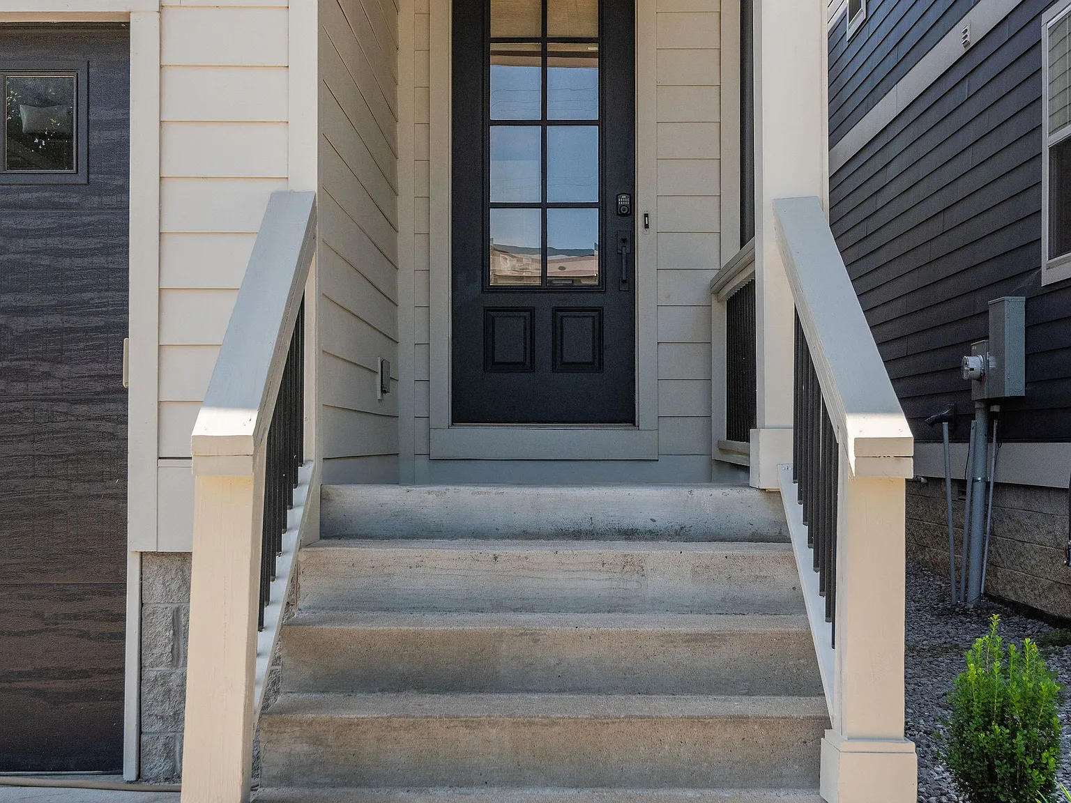 3 bed, 2.5 bath, 2355 sqft, $3,650 — Photo 4
