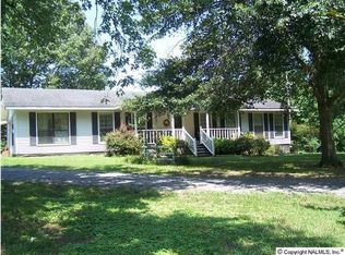 221 Parches Cove Rd, Union Grove, AL 35175