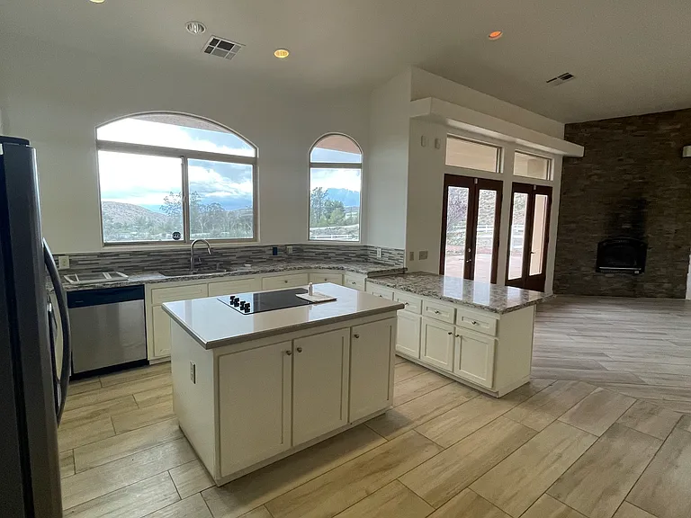 10745 Pinon Ave — Photo 14