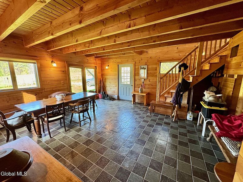 4th image of 1633 Upper Turnpike Road