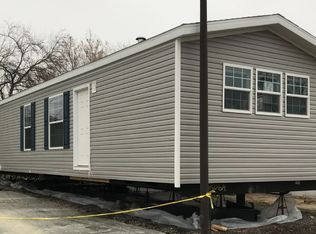 499 Sterling St E, Justice, IL 60458