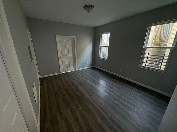 2nd image of 115 22nd St #5C