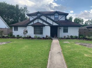 2830 Round Tower Ln, Port Neches, TX 77651