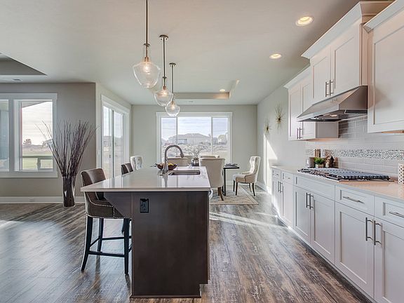 3rd image of 326 Chardonnay Ct