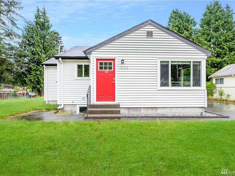 1st image of 824 S 120th St