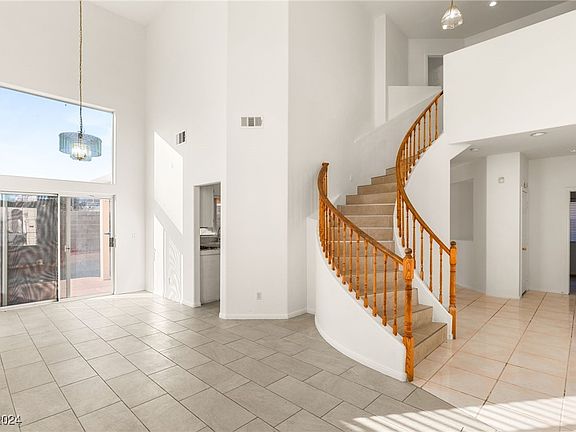 2nd image of 3837 Willowview Ct