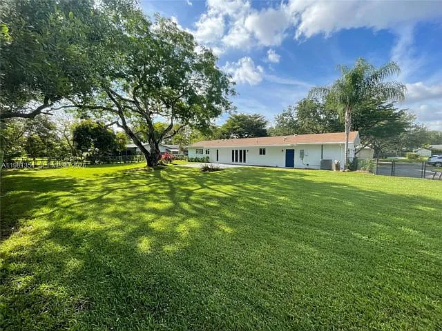 10343 SW 114th St — Photo 15