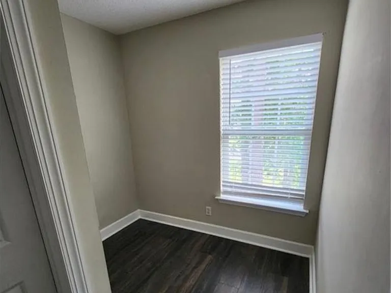 23 Crossing Dr — Photo 4