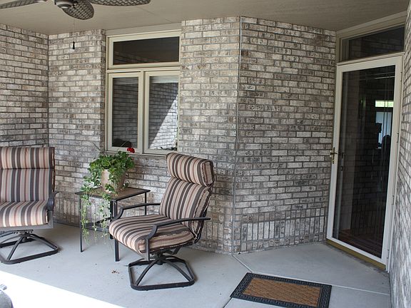 3rd image of 1012 N 86th Street Ct