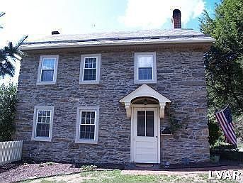 1st image of 585 Walnut Dr