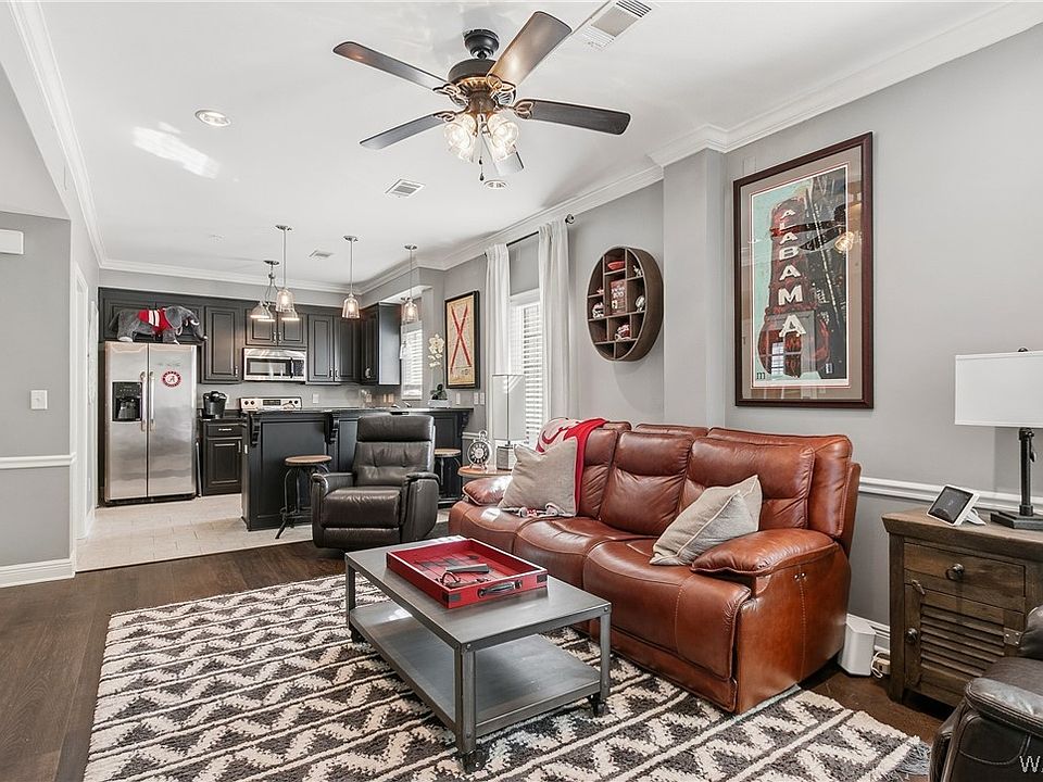 1st image of 1020 Oak Ave #4