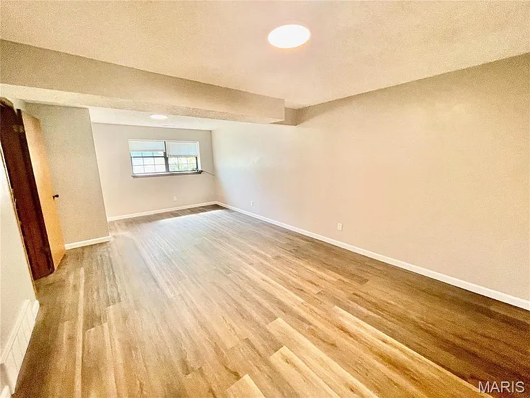 532 S Clinton St — Photo 13