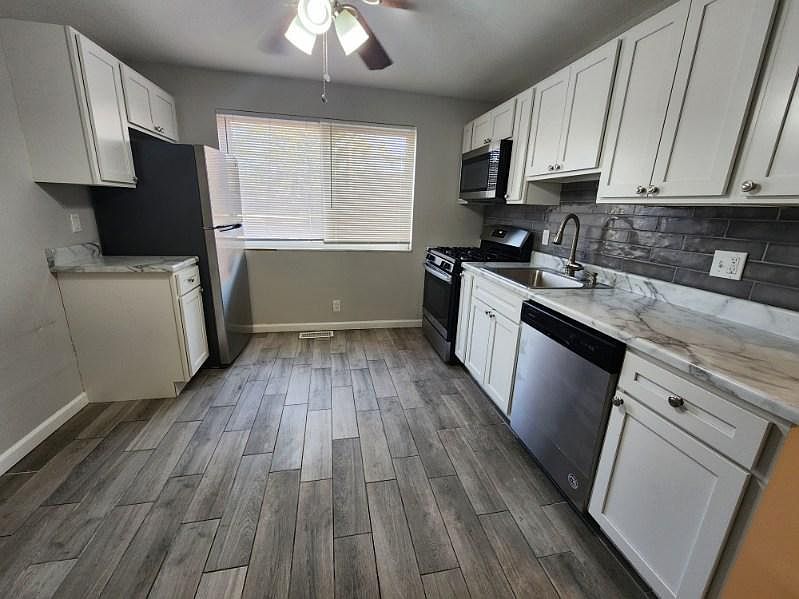 1st image of 5225 Southwest Ave #107