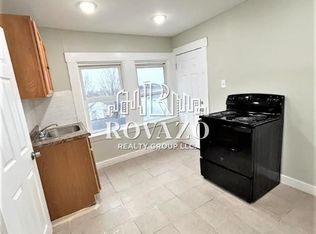 676 Hunterdon St FLOOR 3, Newark, NJ 07108
