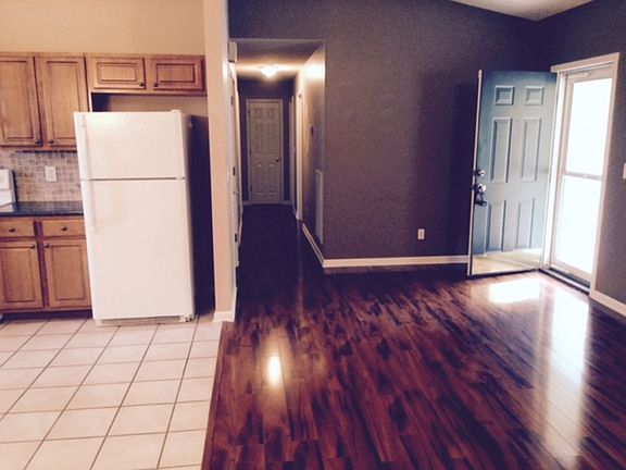4th image of 625 Parkway Dr