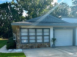 24 Jamaica St, Homosassa, FL 34446